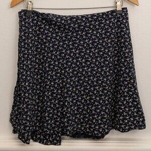 Brandy Melville Navy Floral Wrap Skirt – One Size | Effortless Everyday Style